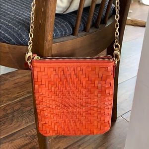Basket weave crossbody with chain strap